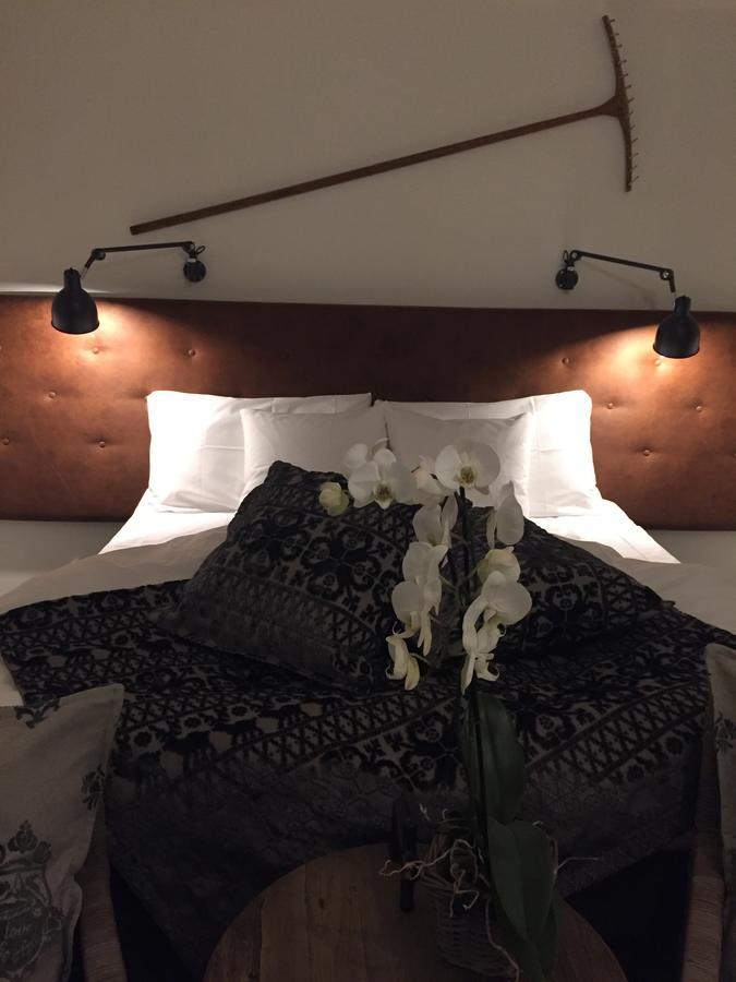 Hotel Mezzo Salen  Luaran gambar