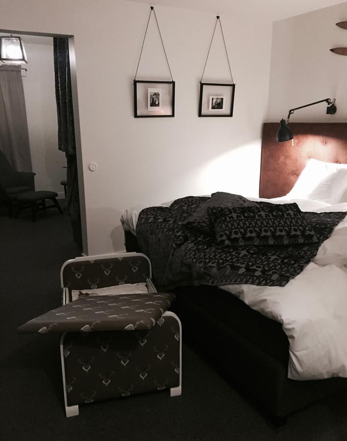 Hotel Mezzo Salen  Luaran gambar