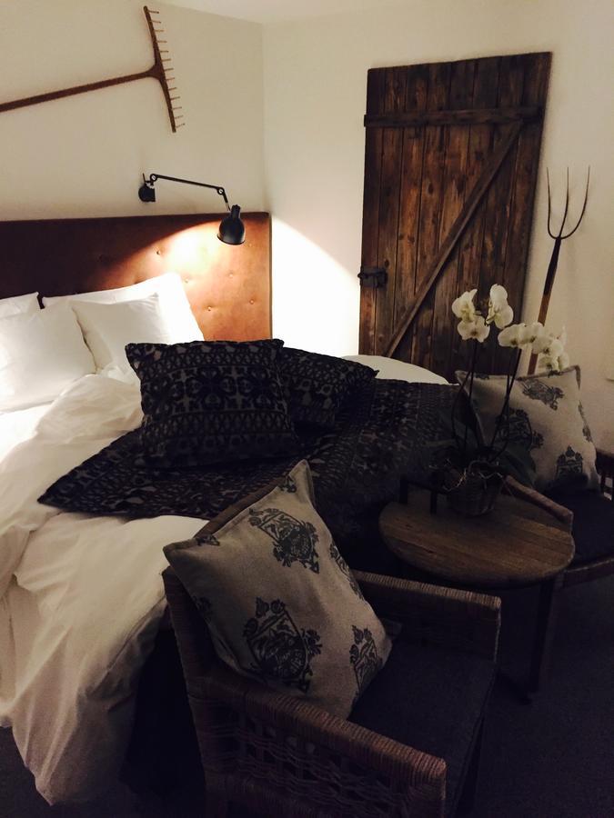 Hotel Mezzo Salen  Luaran gambar