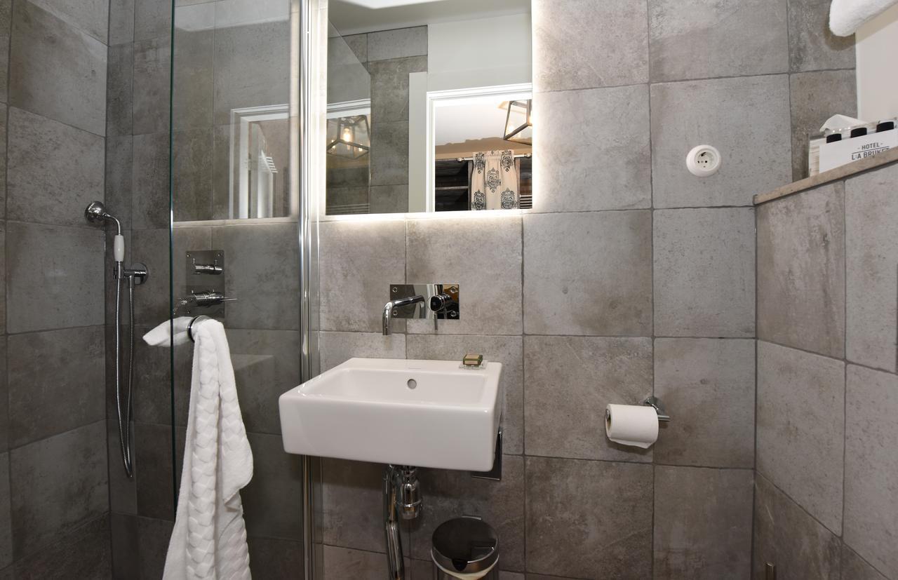 Hotel Mezzo Salen  Luaran gambar