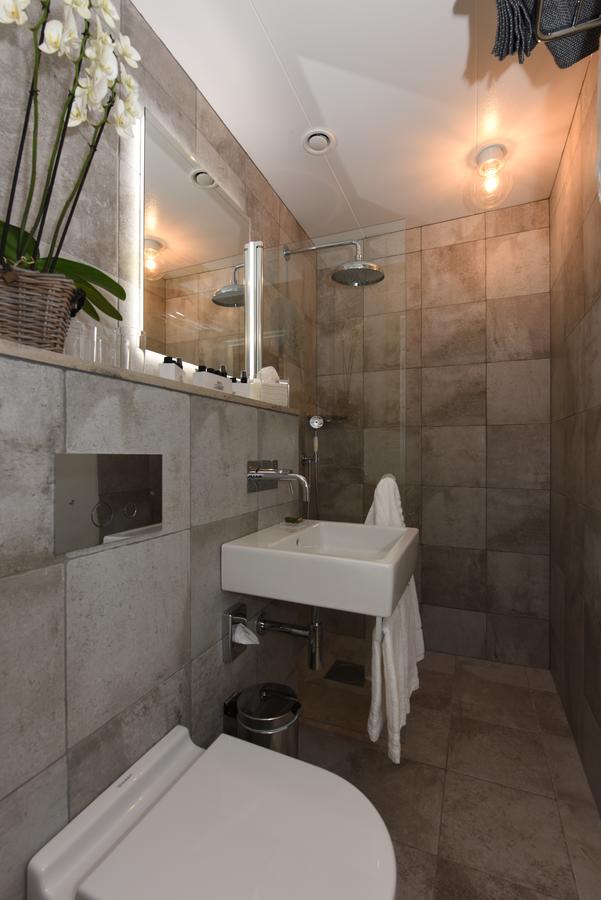 Hotel Mezzo Salen  Luaran gambar