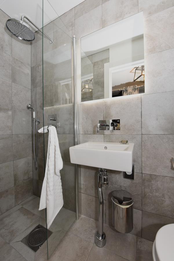 Hotel Mezzo Salen  Luaran gambar